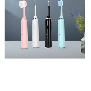 Cuatro cepillos ultrasónicos para limpieza dental en colores rosa, blanco, negro y azul claro, con cabezales intercambiables visibles.