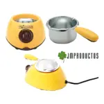Fundidora eléctrica de chocolate amarilla con base y recipiente metálico, incluye mango amarillo y cable negro.
