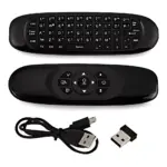 Control remoto negro con teclado completo y botones de navegación, incluye cable USB y receptor inalámbrico.
