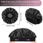 Gorro satinado negro para dormir, con medidas de 32 cm de altura y 58 cm de circunferencia, mostrando vista frontal, lateral y uso en cabeza.