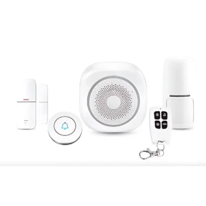 Kit de alarma inteligente en blanco, incluye sirena central, sensores de puerta, botón de pánico, control remoto con llavero y cámara de seguridad.