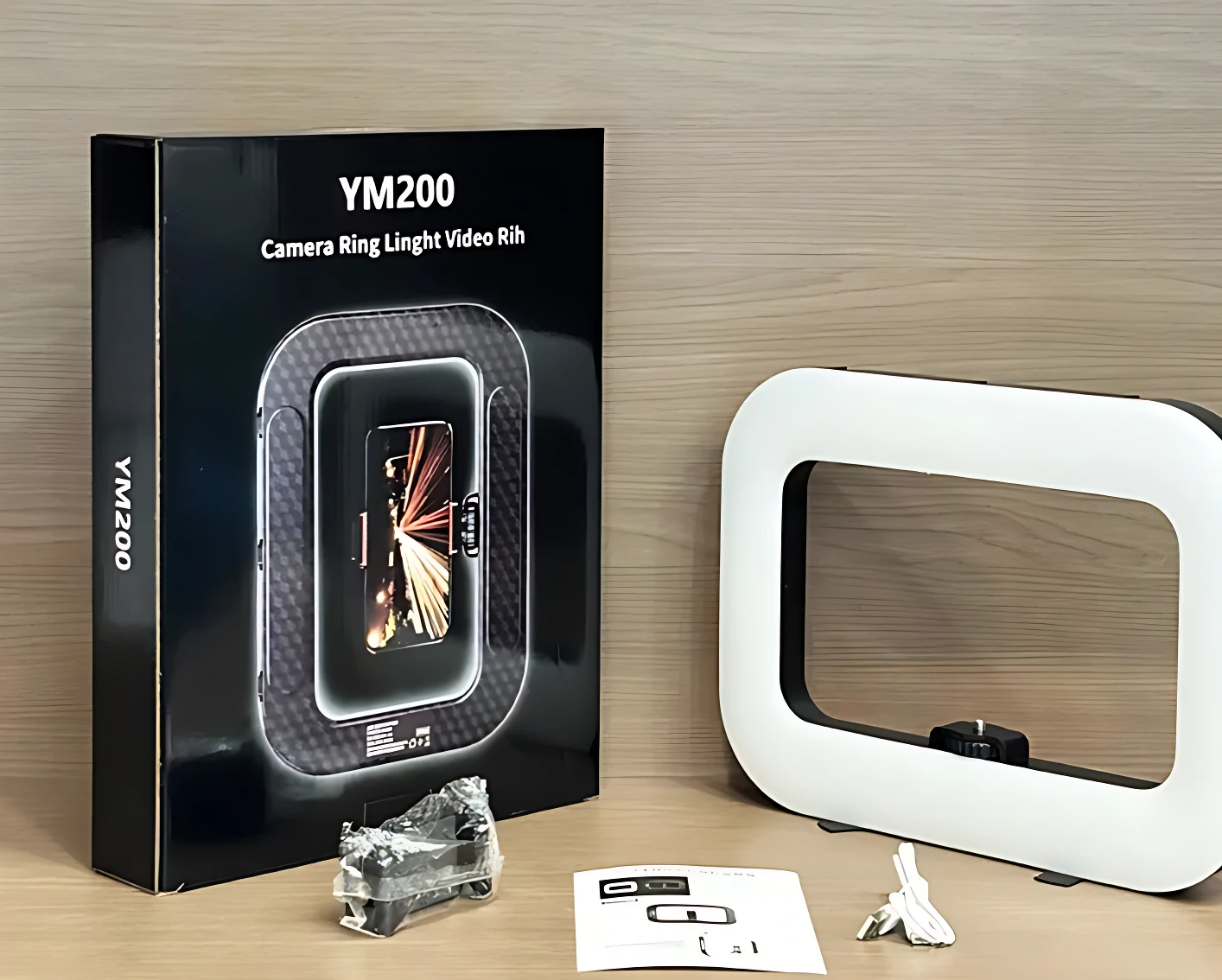 Lampara Selfie Ym-200 con batería recargable y tres tonos de luz - Mejora la claridad de tus selfies y videos sin sombras