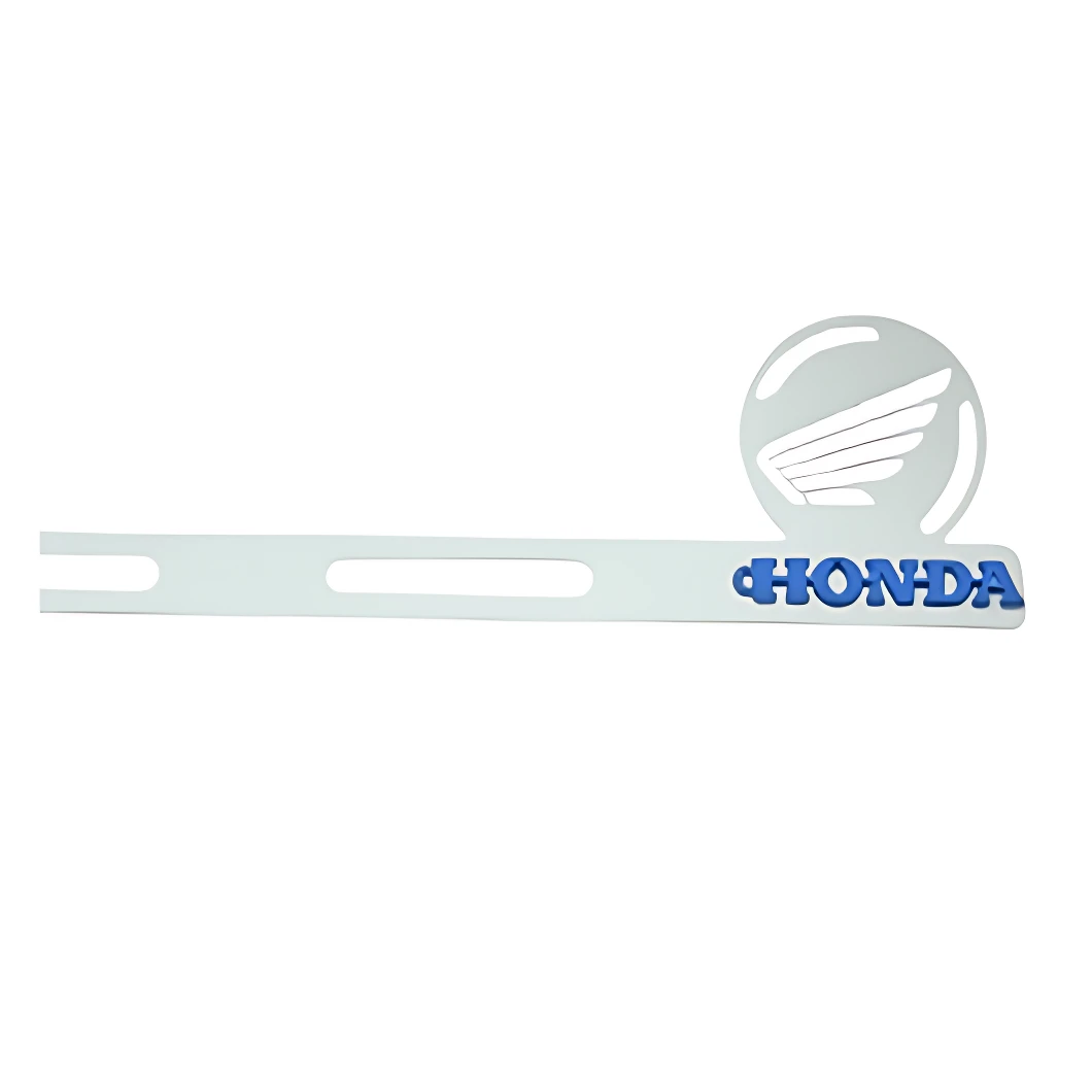 Porta placa resonador Honda XR en acero inoxidable con logo azul y emblema blanco, diseñado para proteger motor de golpes y desgaste.