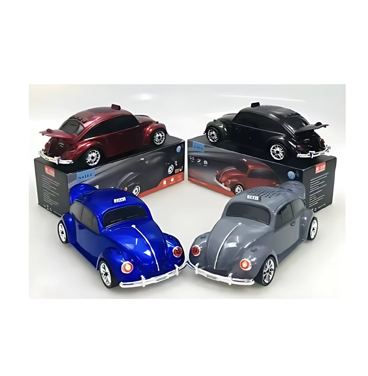 Cuatro parlantes carro en diseño retro de Volkswagen Beetle, disponibles en rojo, negro, azul y gris, con luces LED y detalles cromados.
