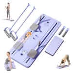 Tabla de Pilates plegable en color lila con manijas ajustables y base acolchada, mostrando componentes desmontados y personas ejercitándose en posición de pie y flexiones.