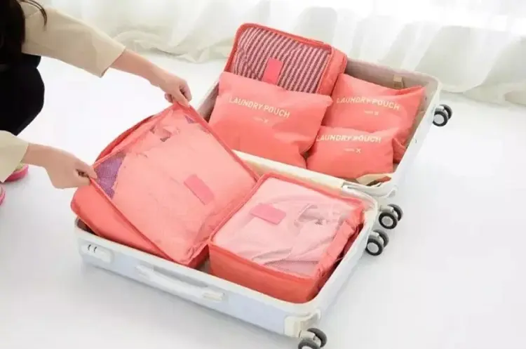 Set de 6 Bolsas Organizadoras de Viaje Salmón Impermeables - Optimizas el espacio de tu maleta eficazmente