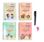 Set de cuatro cuadernos de práctica mágica reutilizables: números, matemáticas, alfabeto y dibujo, con bolígrafo negro y borrador rosa.