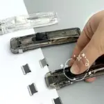 Grapadora de clips reutilizables sin perforar papel con 50 piezas - Organiza tus documentos de oficina sin dañar las hojas
