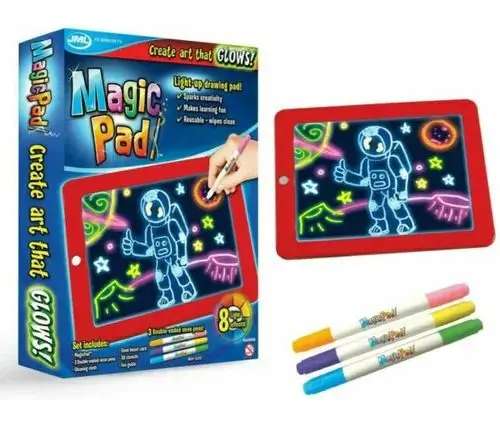Pizarra infantil transparente con borde rojo, pantalla brillante con dibujo de astronauta y tres rotuladores de neón incluidos.