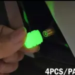 Detalle de las dimensiones de 16 por 12 milímetros de los tapones de válvula para llantas