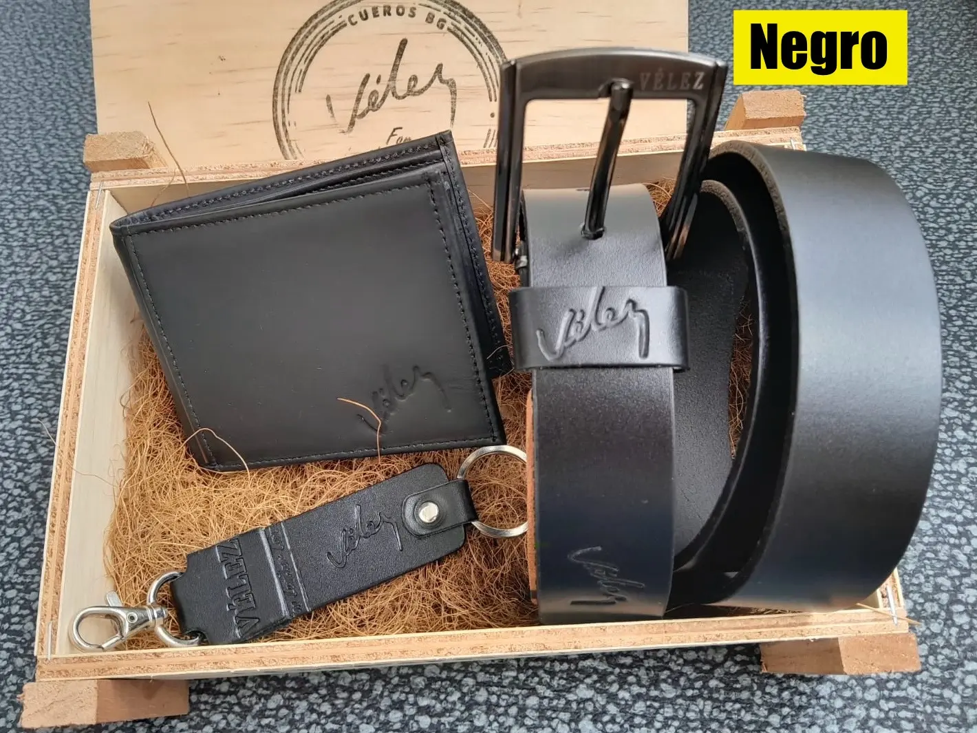 Conjunto de accesorios de cuero correa billetera y llavero en caja - Proyecta una imagen profesional y elegante todos los días