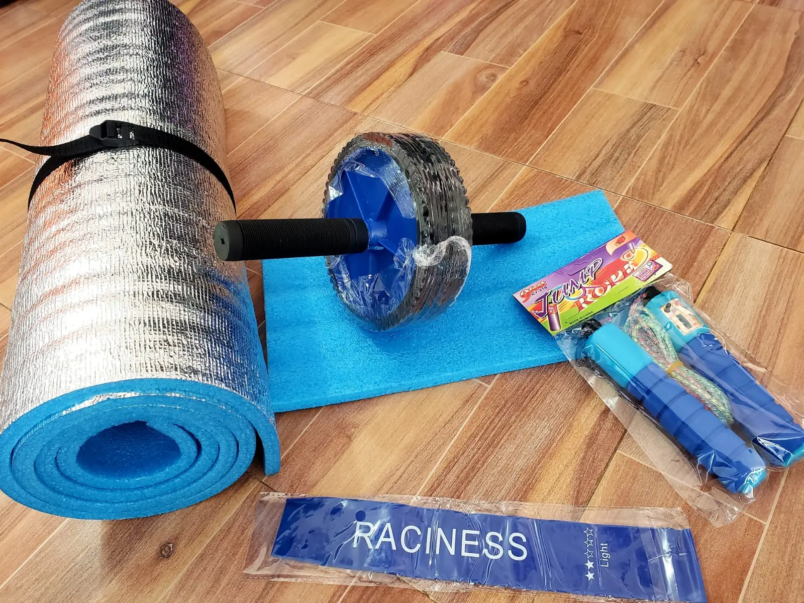 Kit deportivo de entrenamiento en casa con rueda abdominal y colchoneta - Fortalece tu cuerpo y mejora tu resistencia cardiovascular