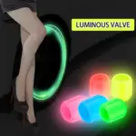 Comparativa de colores fluorescentes de las tapas de neumáticos de noche y de día