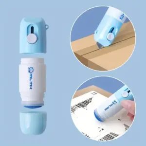 Líquido corrector térmico azul y blanco con cortador de cajas integrado, usado para borrar datos en recibos y abrir paquetes.