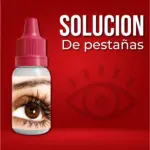 Frasco blanco de sérum para pestañas con tapa rosada, etiqueta con ojo humano y pestañas largas sobre fondo rojo con el texto SOLUCION De pestañas.