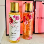 Splash corporal perfumado para dama con atomizador en bruma fina de aroma floral