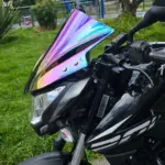 Cúpula Tornasol Bajaj Pulsar NS con Base - Protege tu tablero y mejora la aerodinámica