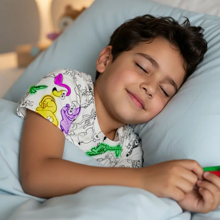 Pijama infantil para colorear en tela piel de durazno - Estimula la creatividad y facilita el descanso nocturno