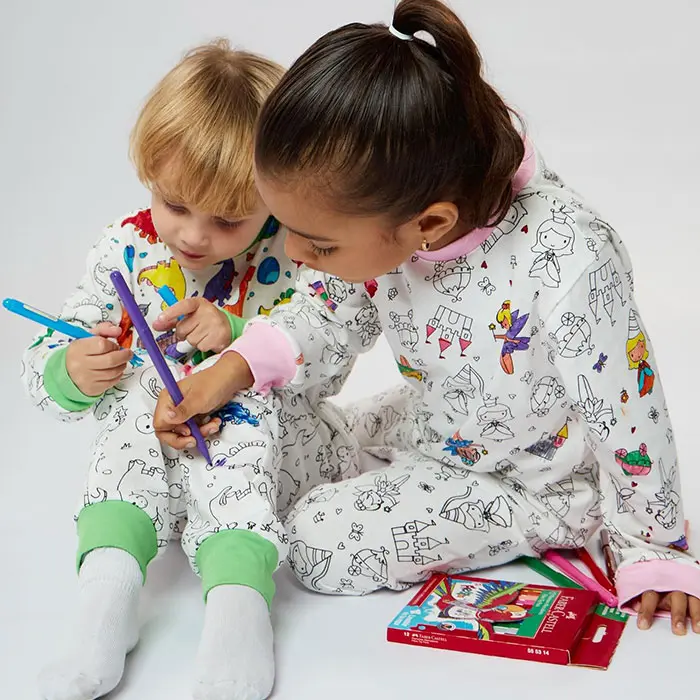 Pijama infantil para colorear en tela piel de durazno - Estimula la creatividad y facilita el descanso nocturno