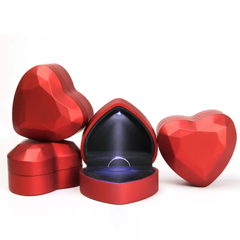 Caja de Lujo Anillo Luz Corazón Rojo