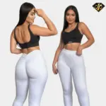 Leggings blancos deportivos de tiro alto con efecto push up, mostrados en vista frontal y posterior para resaltar la figura y glúteos.
