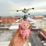 Muñeco Volador Labubu de inducción aérea con sensor de proximidad - Disfrutas entretenimiento interactivo controlado por tus movimientos - Imagen 3