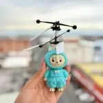 Muñeco Volador Labubu de inducción aérea con sensor de proximidad - Disfrutas entretenimiento interactivo controlado por tus movimientos - Imagen 2