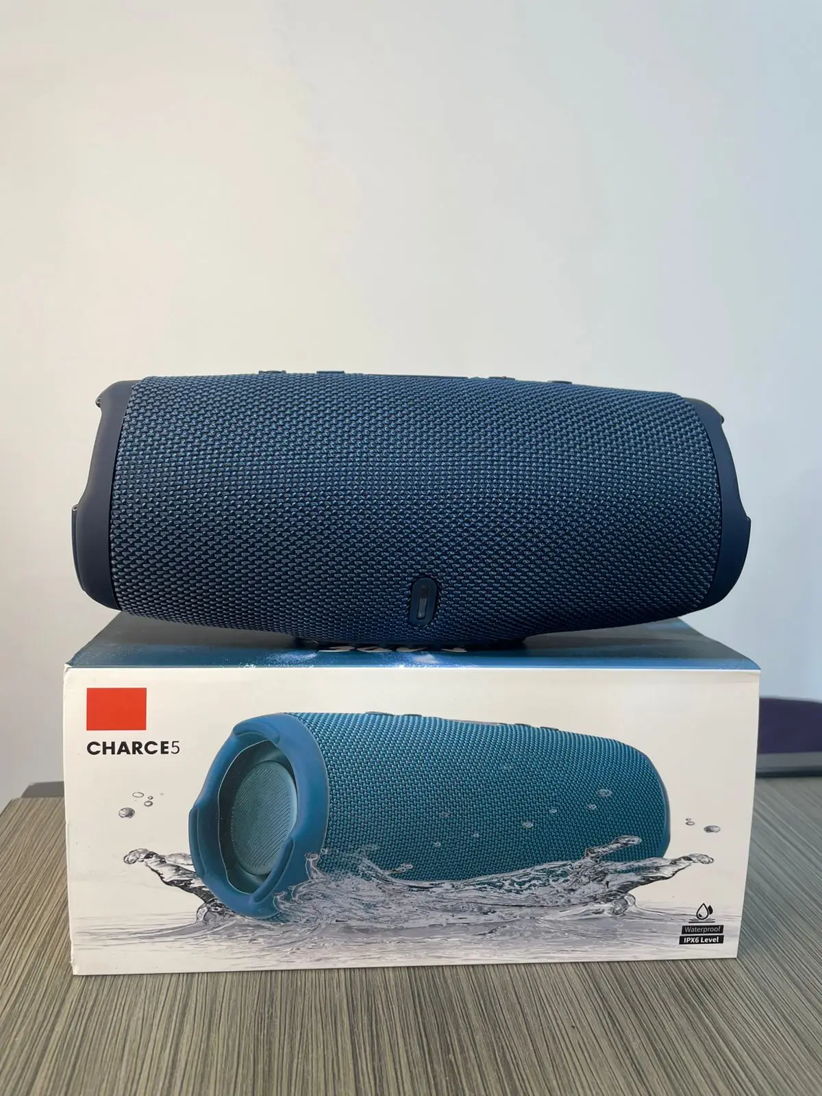 Parlante Bluetooth JBL Charge 5 Resistente al Agua - Disfrutas música potente donde quieras