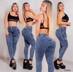 K4614 Skinny 3 Botones Tapas Adelante