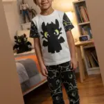 Pijama para niño de Chimuelo en tela suave - garantiza un descanso placentero y fresco todas las noches