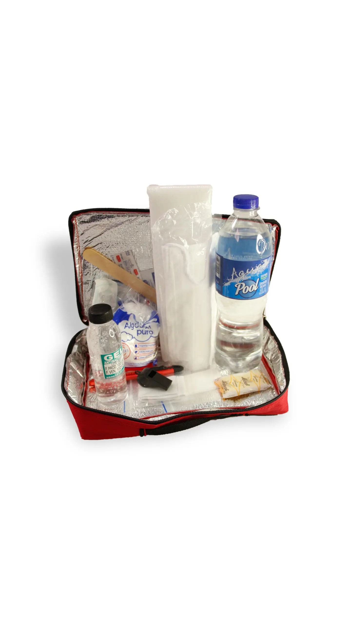 Botiquín térmico de emergencia rojo abierto, mostrando interior metalizado, botella de agua, frasco, mascarillas, silbato y suministros médicos.