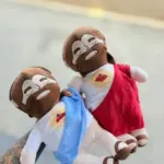 Peluche de Jesús interactivo con respiración y sonido - Ayuda a calmar la ansiedad y mejora las horas de sueño