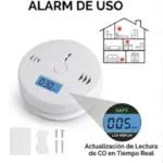 Detector de monóxido de carbono blanco, redondo, con pantalla LCD azul que muestra lecturas de concentración, incluye tornillos y manual.