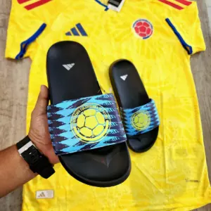 Pantuflas Selección Colombia suela EVA para descanso - Disfruta cada partido con comodidad y orgullo nacional