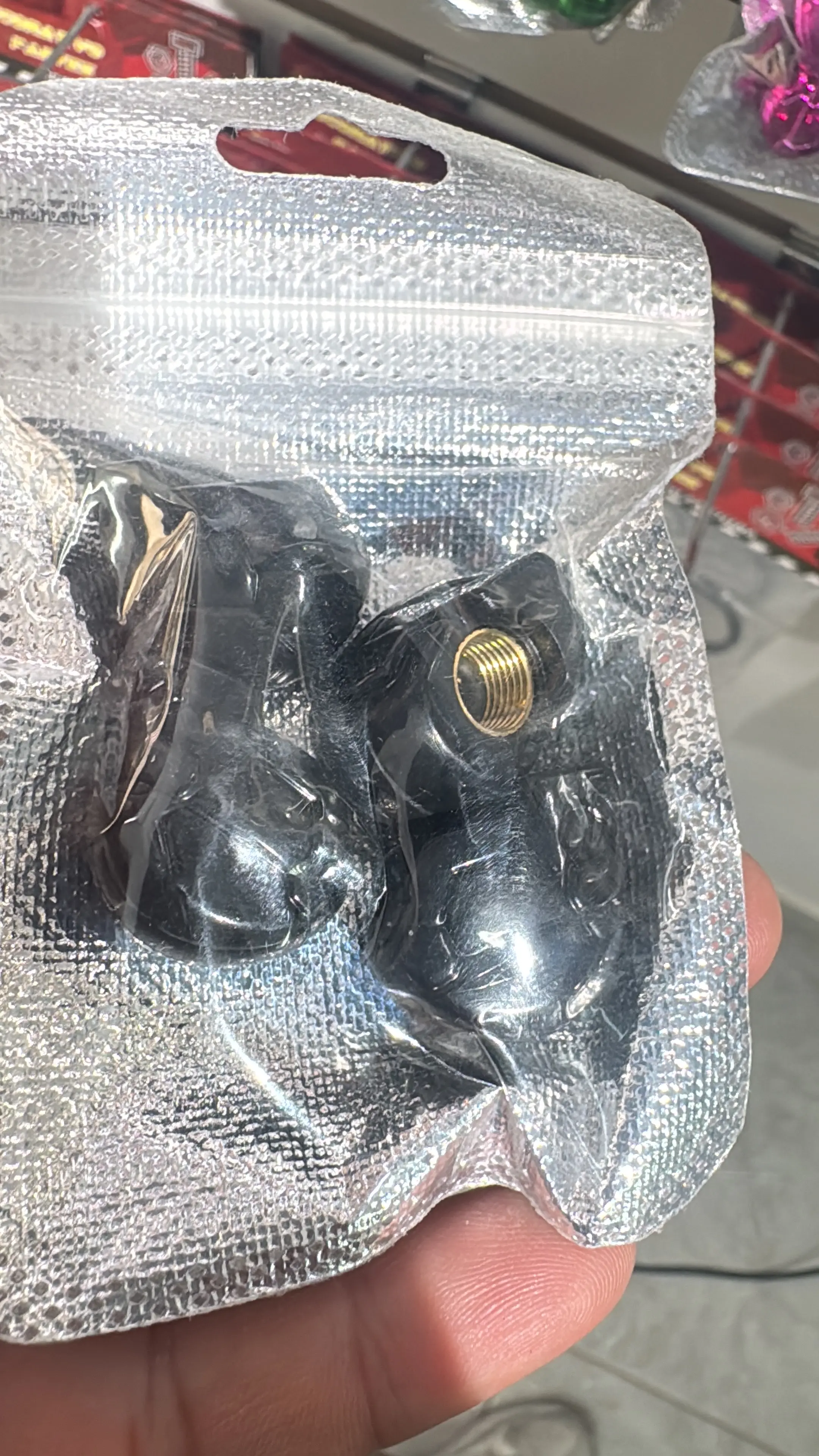 Set de 4 tapas de válvula para neumáticos con diseño decorativo de calavera cromada