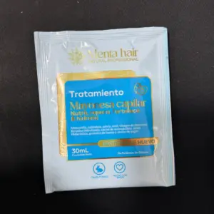Detalle del empaque del sachet de tratamiento capilar