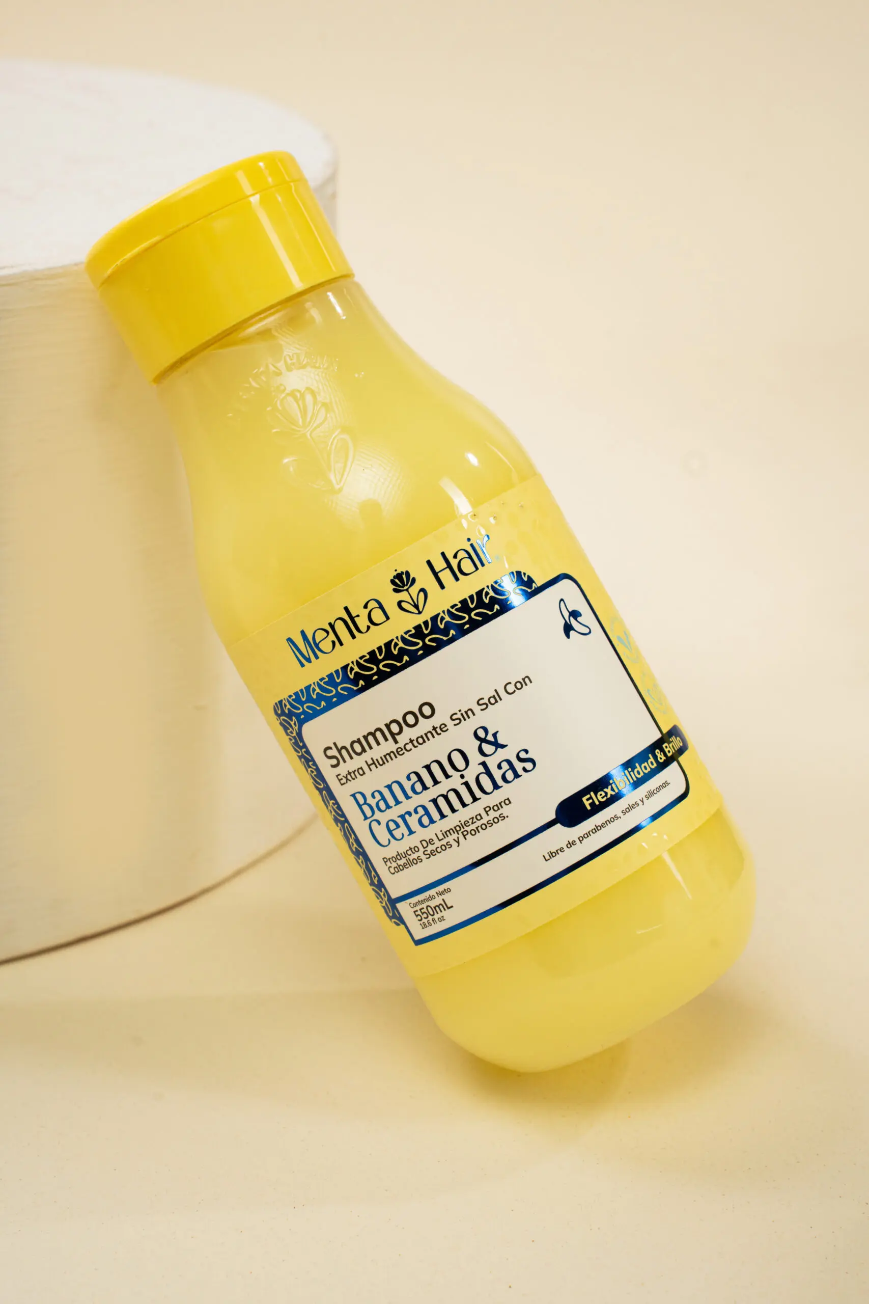Envase del shampoo de banano