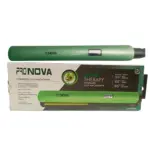 Plancha de pelo verde metálico Pronova Pro-9960 Shine Therapy con control digital y temperatura hasta 450 grados, sobre su caja ilustrada.