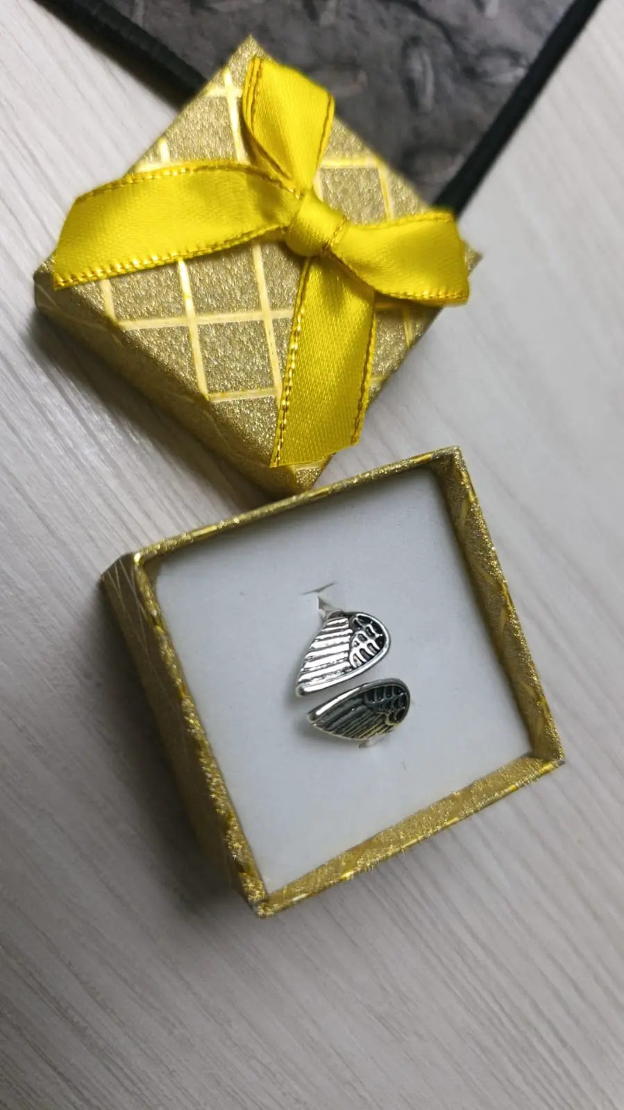 Anillo Ajustable Alas de Angel en Cajita