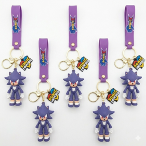 Cinco llaveros de silicona 3D de Sonic morado con correa, argolla dorada y etiqueta de Sonic Heroes, dispuestos sobre fondo blanco.