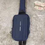 Bolso Crossbody Antirrobo Impermeable con Puerto USB - Protege tus objetos de valor en cada trayecto urbano - Imagen 2