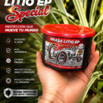 Grasa de litio EP Special en tarrina negra con tapa roja, sostenida en mano, ideal para maquinaria industrial y automotriz.