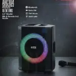 Parlante portátil STA Distronik con woofer de 6.5 pulgadas, anillo de luces LED multicolor y micrófono negro sobre fondo oscuro.