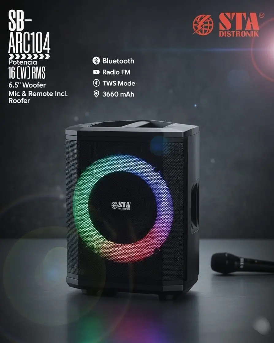 Parlante portátil STA Distronik con woofer de 6.5 pulgadas, anillo de luces LED multicolor y micrófono negro sobre fondo oscuro.