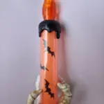 Set x2 Vela LED mano de esqueleto 21 cm decoración gótica Halloween - Ilumina tus espacios con una atmósfera misteriosa sin fuego real - Imagen 5