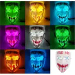 Máscara LED estilo The Purge con texto KISS ME y ojos en X, en variantes de colores verde, azul, rosa, amarillo, naranja y blanco.