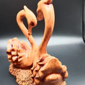Pareja de Cisnes Decorativos en Resina