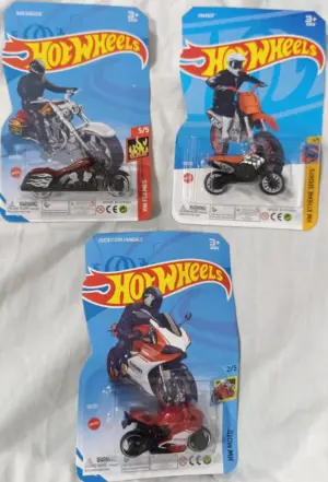 Moto Hot Wheels de juguete escala 1:64 - Amplía tu colección con velocidad y diseño detallado