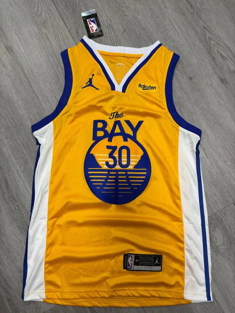 Camisilla deportiva estilo NBA transpirable para baloncesto - Disfruta total libertad de movimiento en cada entrenamiento