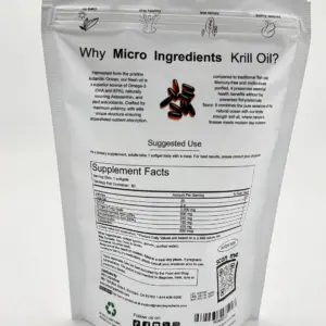 Bolsa blanca resellable de aceite de krill antártico omega 3, con información nutricional y sello de calidad impresos en el reverso.